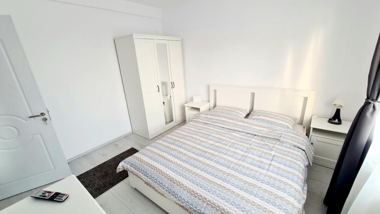 Belle Apartments - Central ปีเตช ภายนอก รูปภาพ