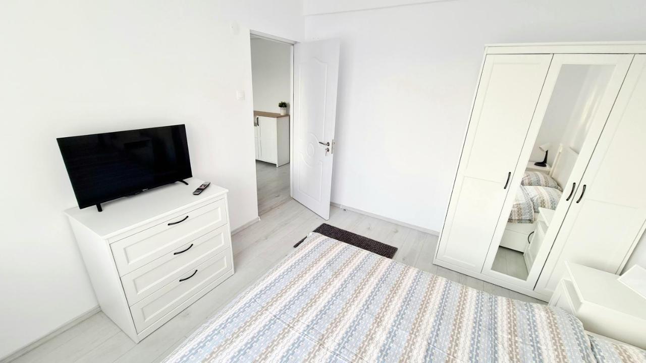 Belle Apartments - Central ปีเตช ภายนอก รูปภาพ